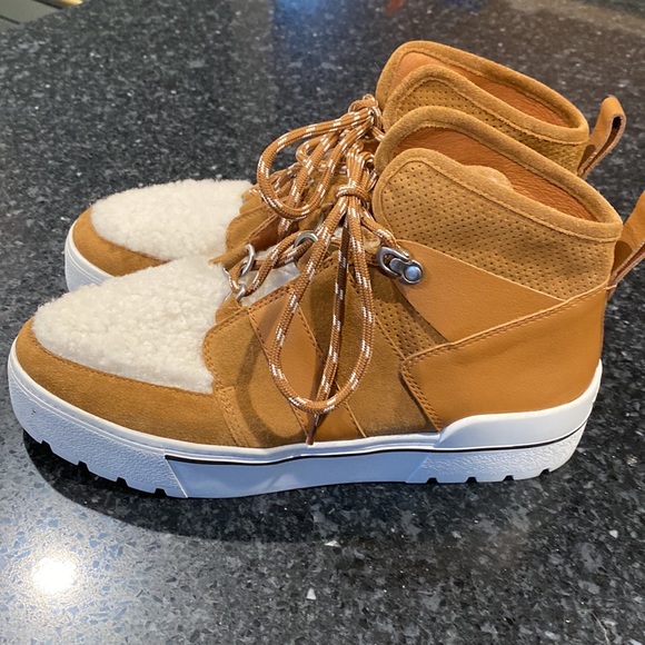 J/Slides Nell faux shearling sneaker booties SZ 9